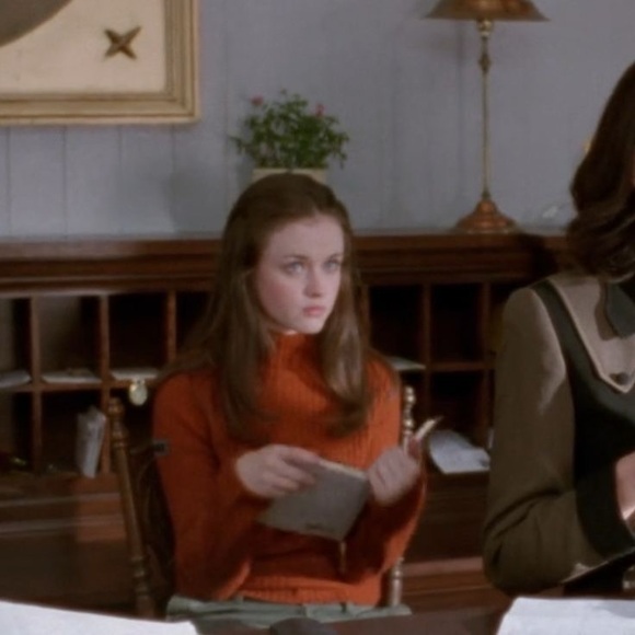 ASO Gilmore Girls Rory’s iconic orange sweater alt M - Picture 6 of 12